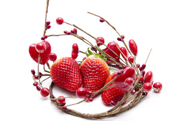 Erdbeeren im Holzkranz