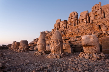 Nemrut dagi heads.