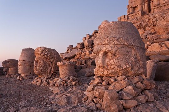 Nemrut dagi heads.