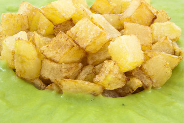 fried potatoes with pea cream