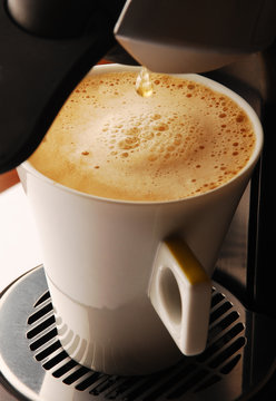 Kawa cappuccino z ekspresu