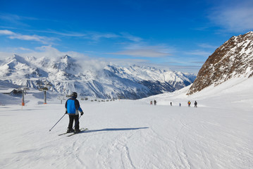 Fototapeta na wymiar Górski ośrodek narciarski Hochgurgl Austria