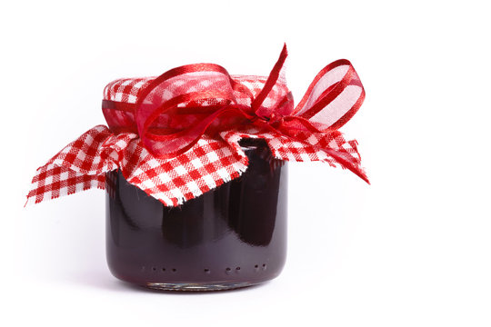 vasetto di marmellata con centrino
