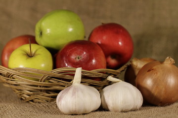 Garlic and vegetables in the basket