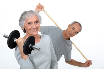 Elderly gym enthusiasts