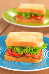 Amerikanisches BLT (Speck, Tomate, Blattsalat) Sandwich