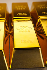 Gold bullions