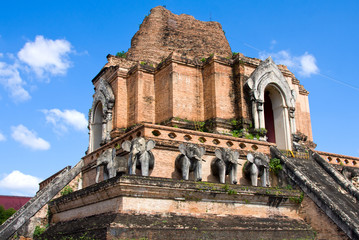 Fototapeta premium Ruinous pagoda in Wat Jedi Laung, Chiang Mai, Thailand