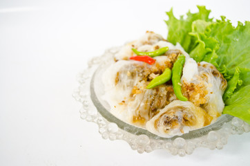 Steamed rice-skin dumplings