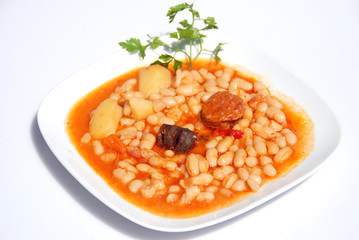 GUISO CASERO DE CHÍCHAROS. PEREJIL