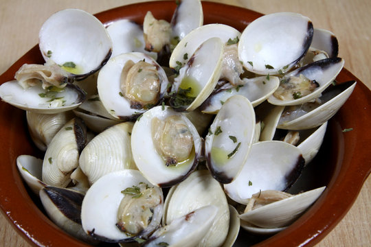 almejas a la marinera
