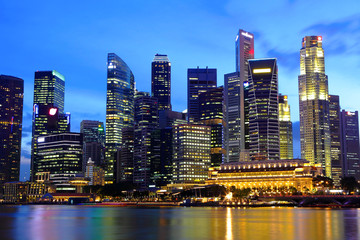 Fototapeta na wymiar Singapore cityscape at night