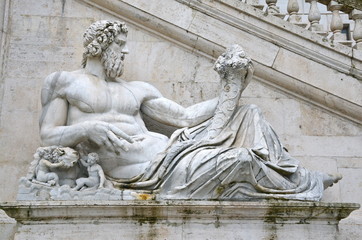 Fototapeta na wymiar Statua Tevera River, Capitol, Rome