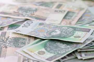 PLN rozrzucone banknoty