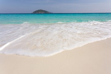 Fototapeta na wymiar pure tropical beach