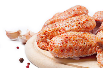 Spicy raw chicken wings