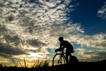 Triathlet auf dem Fahrrad