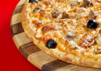 Pizza with ginger beef