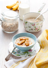Porridge with bananas