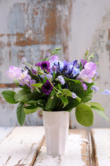 bouquet de fleurs bleues
