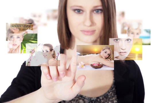 Virtuell Finger mit Frau Gesicht Porträt