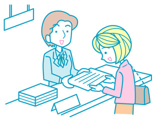 市役所に書類をもらう女性