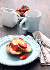 French toasts with fresh strawberry