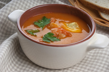 Tomato soup with shrimps