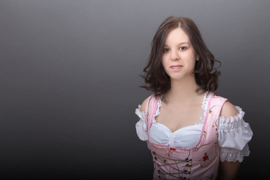 Attraktives bayerisches M&auml;dchen