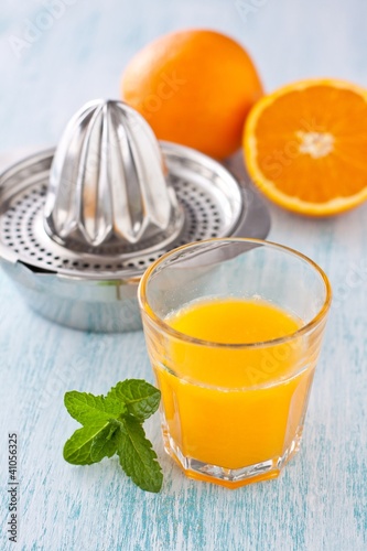 &amp;quot;Frisch gepresster Orangensaft&amp;quot; Stock photo and royalty-free images on ...