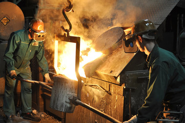 Industriearbeiter Giesserei // foundry industry employees