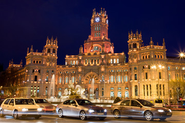 Fototapeta na wymiar Komunikacja Pałac na Plaza de Cibeles