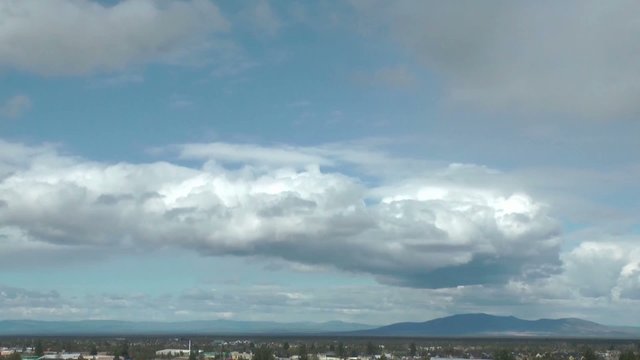 Time lapse of cloud formations over Bend Oregon