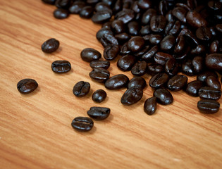 Roasted coffee beans .