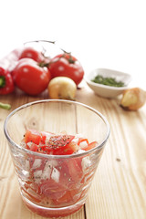 Fresh salad with tomatoes