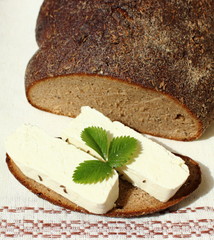cottage cheese with bread