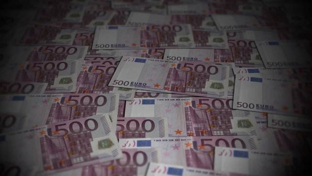 500 Euro bills travelling 01