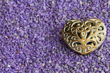 Herz auf Granulat