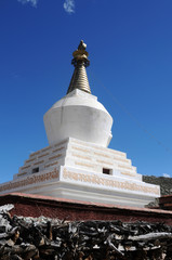 White stupa in Tibet