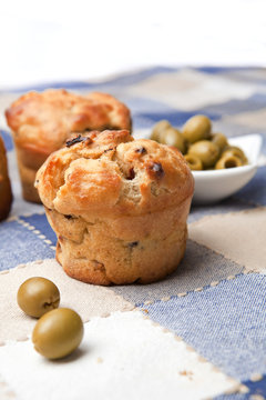 Olive muffins