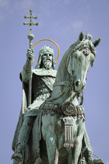 statua di santo stefano a budapest