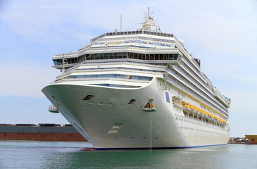 Crociera con transatlantico