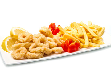 fritto di pesce con patatine fritte