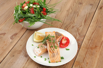 roasted norwegian salmon chunks and vegetable salad