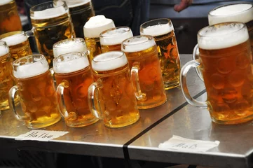 Selbstklebende Fototapeten Bier Bier im Ausschank  © Stihl024