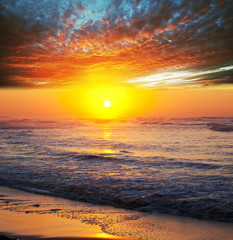Fototapety  Zachód słońca nad morzem