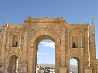 Fototapeta na wymiar Hadrian's Gate located in Jerash, Jordan, Middle East.