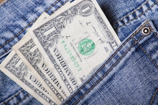 monye in a pocket