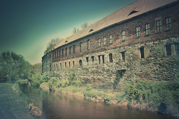 altes gebäude retro look