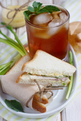 Sandwiches and iced tea